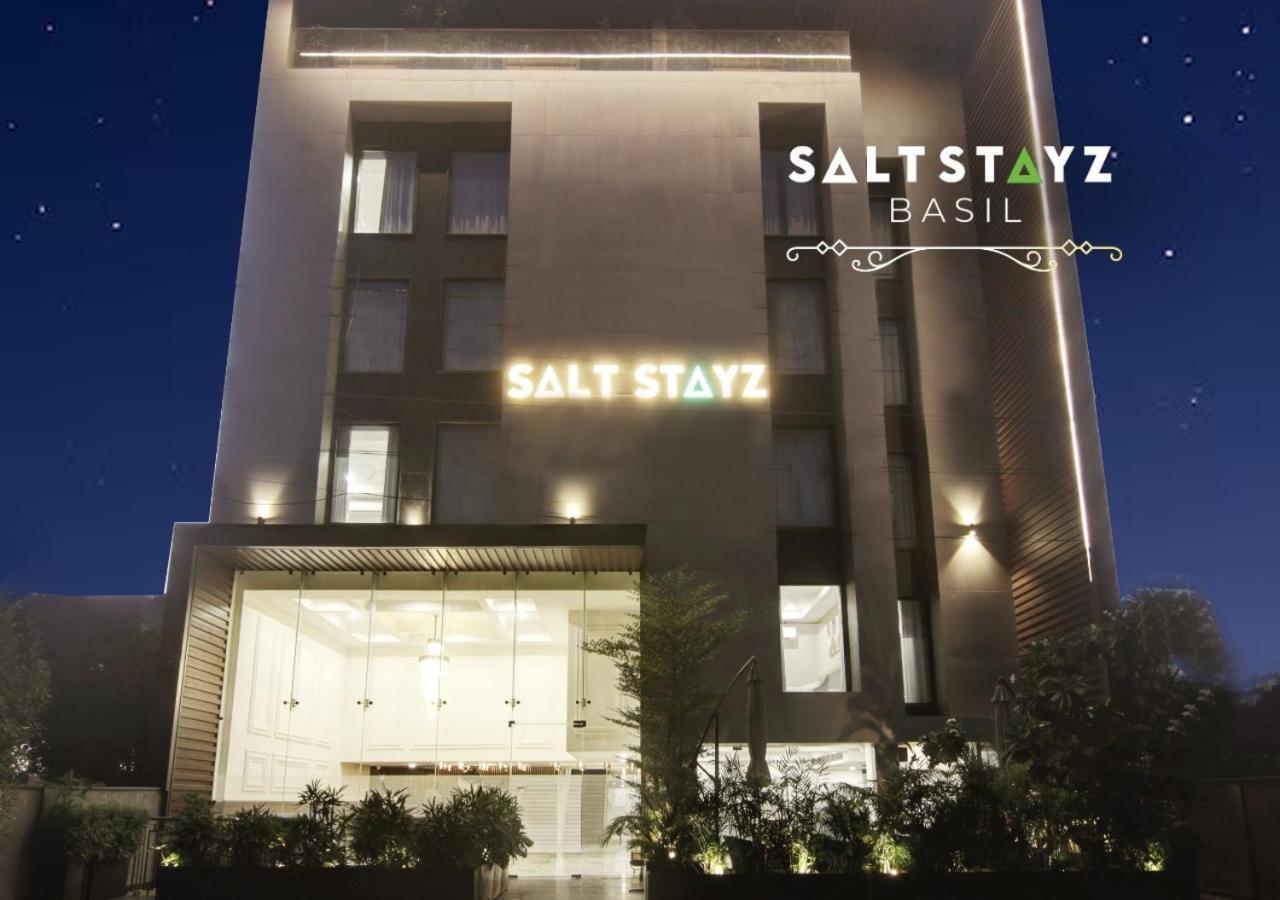 Saltstayz Basil - Near Golf Course Road & Extension Road Gurgáon Exteriér fotografie